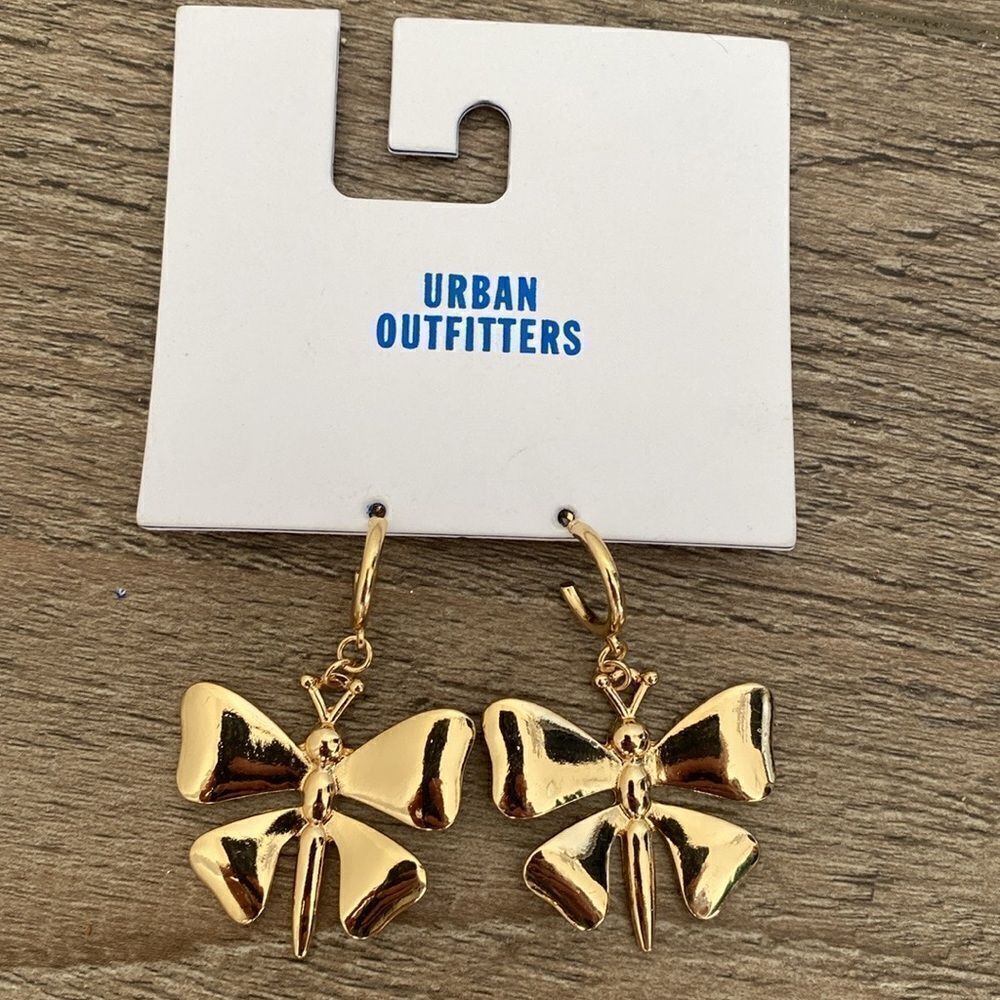Urban Outfitters Oversized Butterfly Shaped Gold Chunky Lightweight Earrings